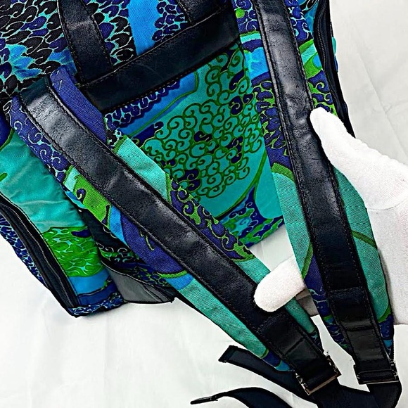 Authentic Gucci Rare Tom Ford Floral Drawstring Logo Clasp Backpack - Picture 11 of 14